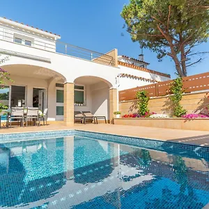 Bruna Villa L' Escala